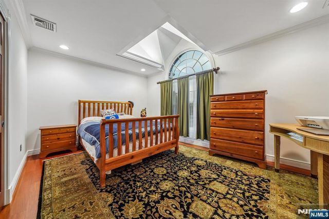 18 Gail Place, Secaucus, NJ 07094