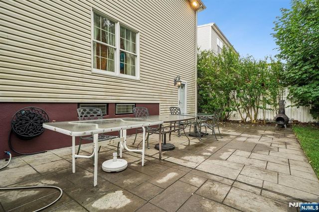18 Gail Place, Secaucus, NJ 07094