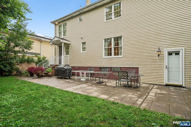 18 Gail Place, Secaucus, NJ 07094