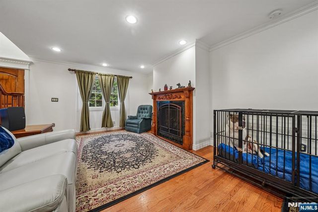 18 Gail Place, Secaucus, NJ 07094
