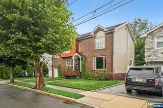 18 Gail Place, Secaucus, NJ 07094