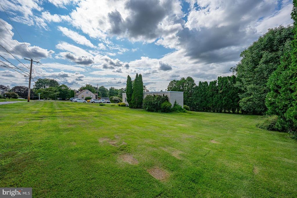 1416 STEEL RD, Havertown, PA 19083