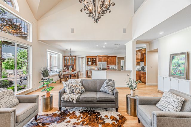 1305 Silverlake Road, Mckinney, TX 75072