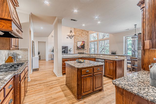 1305 Silverlake Road, Mckinney, TX 75072
