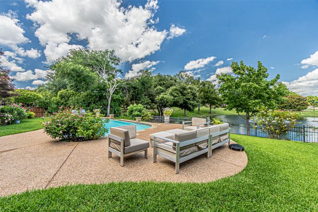 1305 Silverlake Road, Mckinney, TX 75072