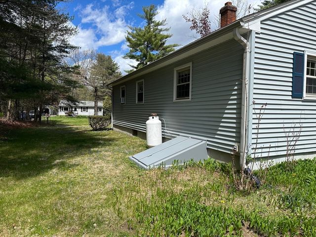68 Baldwin Dr, Hampden, MA 01036