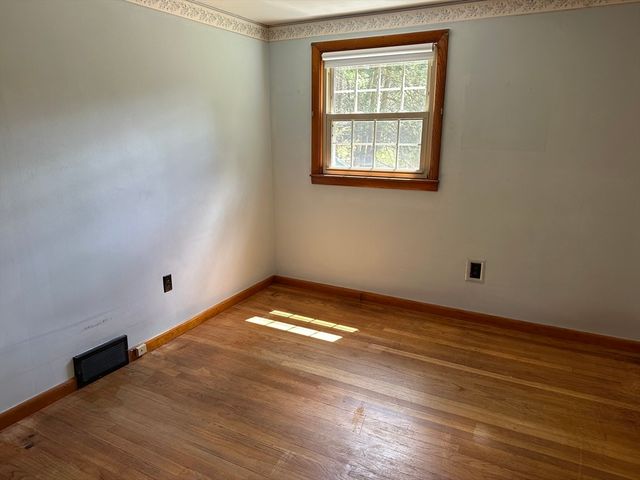 68 Baldwin Dr, Hampden, MA 01036
