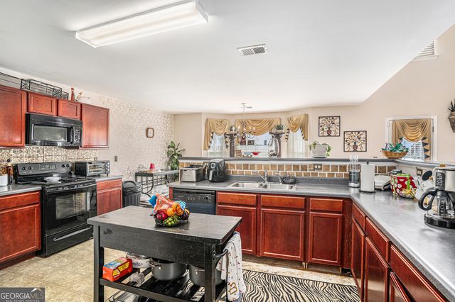 11069 Shadow Creek Terrace, Hampton, GA 30228