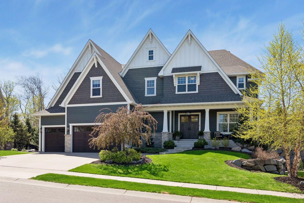 16395 56th Avenue N, Plymouth, MN 55446