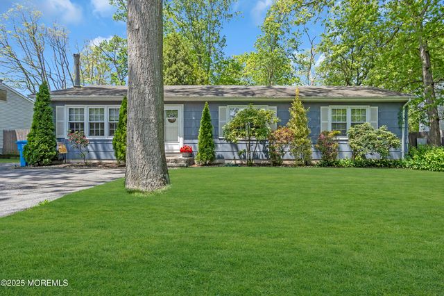2465 Woodland Road, Manchester, NJ 08759