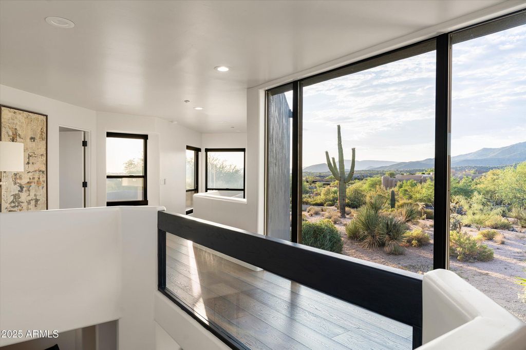 Image 26 of property listing at 37661 N 94TH Street, Scottsdale, AZ 85262