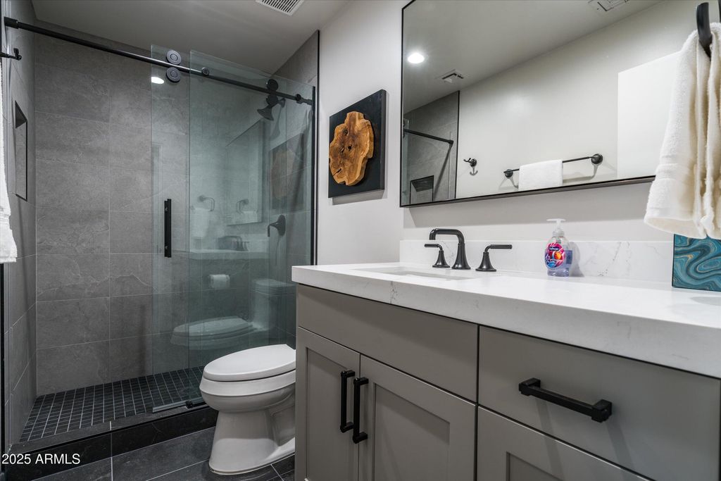 Image 32 of property listing at 37661 N 94TH Street, Scottsdale, AZ 85262