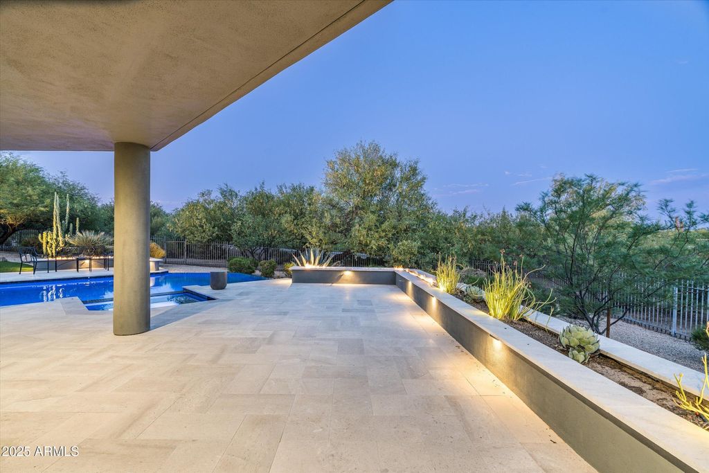 Image 39 of property listing at 37661 N 94TH Street, Scottsdale, AZ 85262
