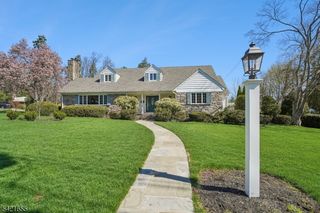 5 Witherspoon Rd, Clifton City, NJ 07013