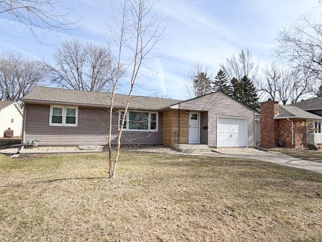 410 Galena Street, Worthington, MN 56187