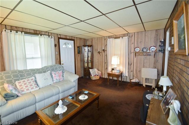 667 Hyatt Ave., Campbell, OH 44405