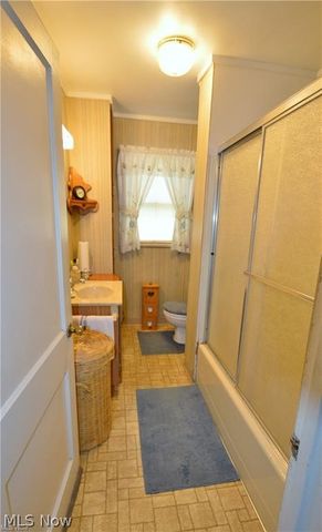 667 Hyatt Ave., Campbell, OH 44405