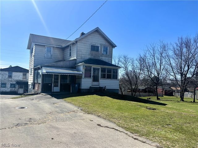 667 Hyatt Ave., Campbell, OH 44405