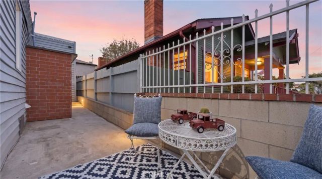 1652 Loma Avenue, Long Beach, CA 90804