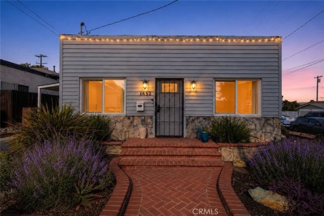 1652 Loma Avenue, Long Beach, CA 90804