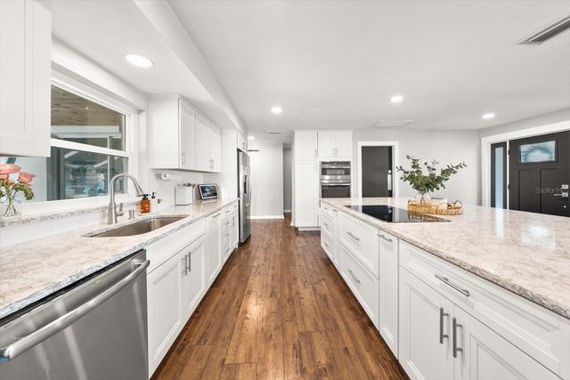 1049 MCCARTY STREET, Dunedin, FL 34698