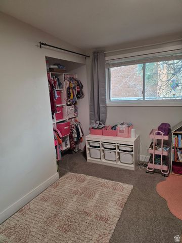 84 E DIAMOND ST, Layton, UT 84041