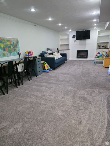 84 E DIAMOND ST, Layton, UT 84041