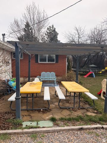 84 E DIAMOND ST, Layton, UT 84041