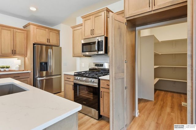 11907 Horizon Street, Papillion, NE 68046