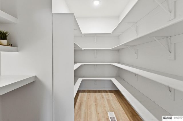 11907 Horizon Street, Papillion, NE 68046