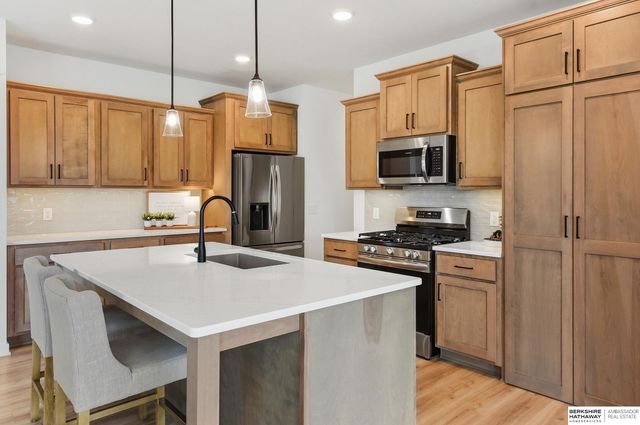 11907 Horizon Street, Papillion, NE 68046