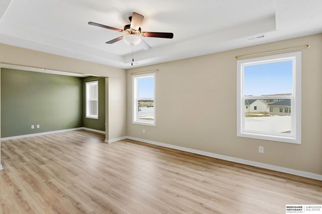 11907 Horizon Street, Papillion, NE 68046