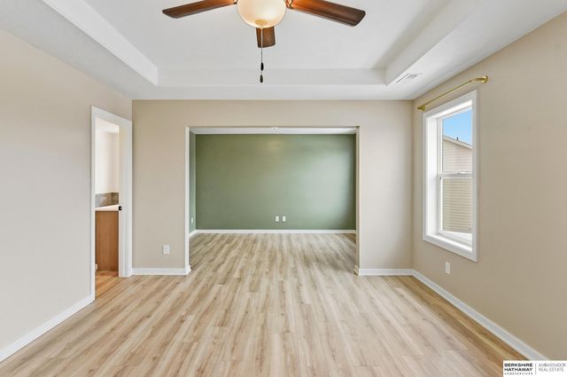 11907 Horizon Street, Papillion, NE 68046