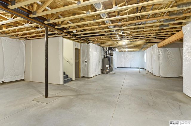 11907 Horizon Street, Papillion, NE 68046