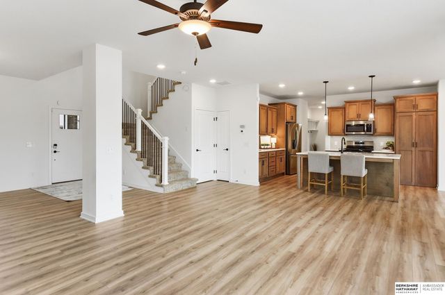 11907 Horizon Street, Papillion, NE 68046