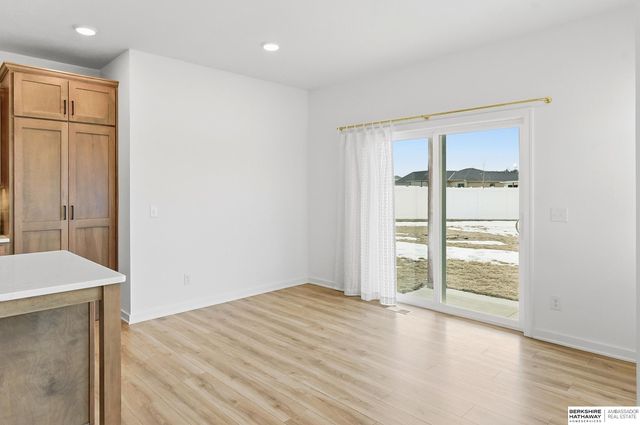 11907 Horizon Street, Papillion, NE 68046