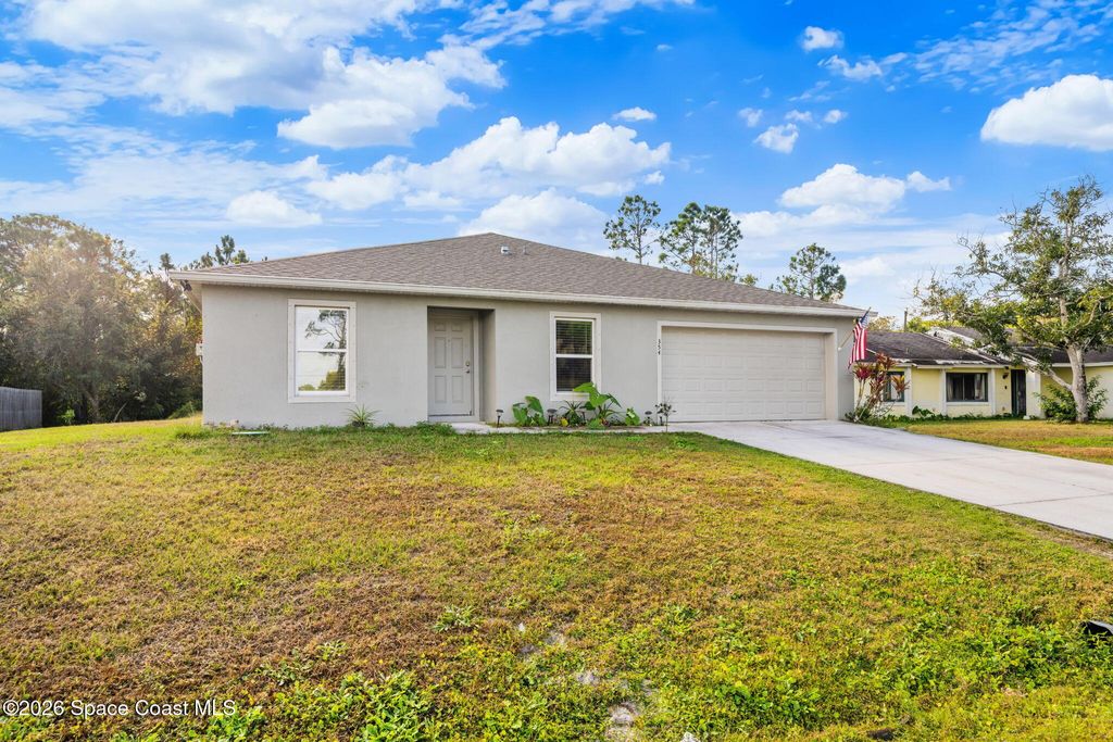 354 Carvalho Street SE, Palm Bay, FL 32909