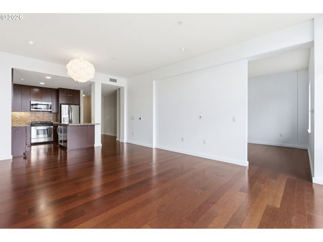 1025 Nw Couch St 1019, Portland, OR 97209