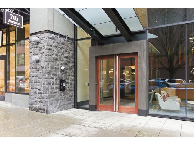 1025 Nw Couch St 1019, Portland, OR 97209