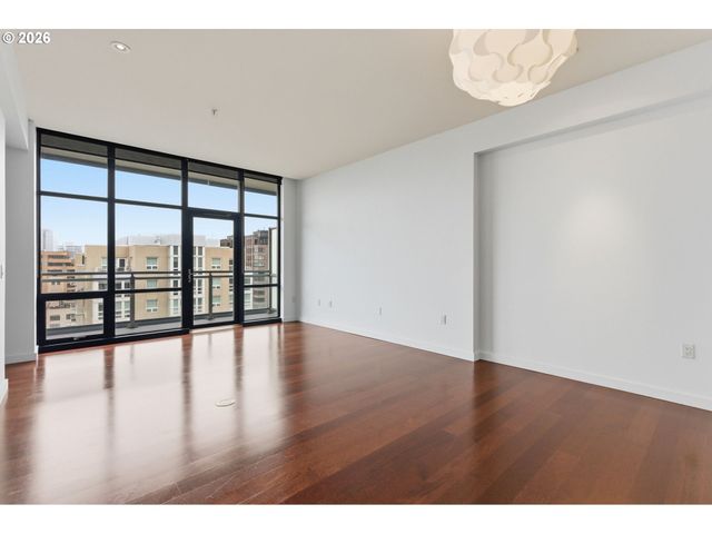 1025 Nw Couch St 1019, Portland, OR 97209