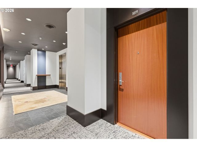 1025 Nw Couch St 1019, Portland, OR 97209
