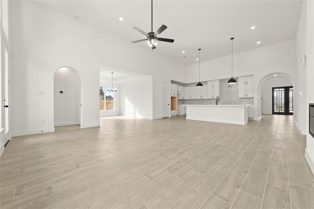 2825 Nova Beach Drive, Texas City, TX 77568