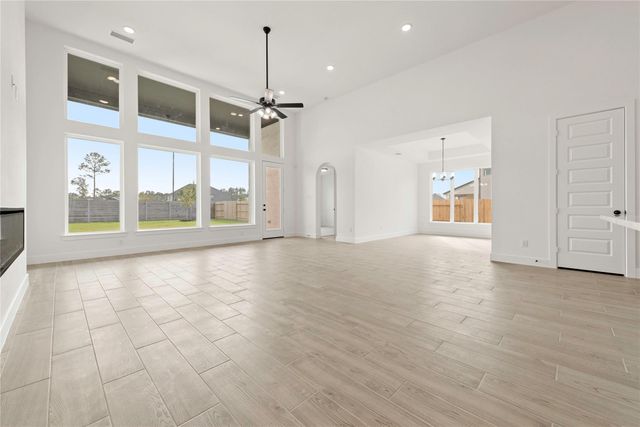 2825 Nova Beach Drive, Texas City, TX 77568