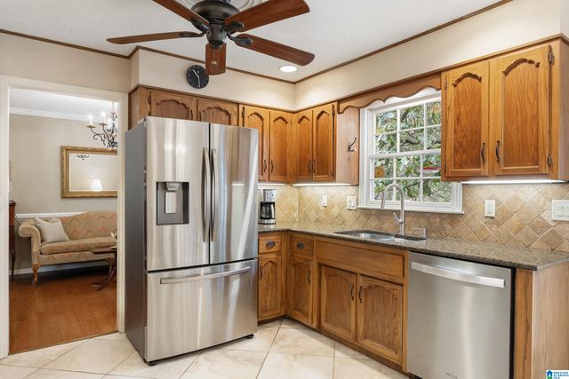 3550 BURNTLEAF LANE, Hoover, AL 35226