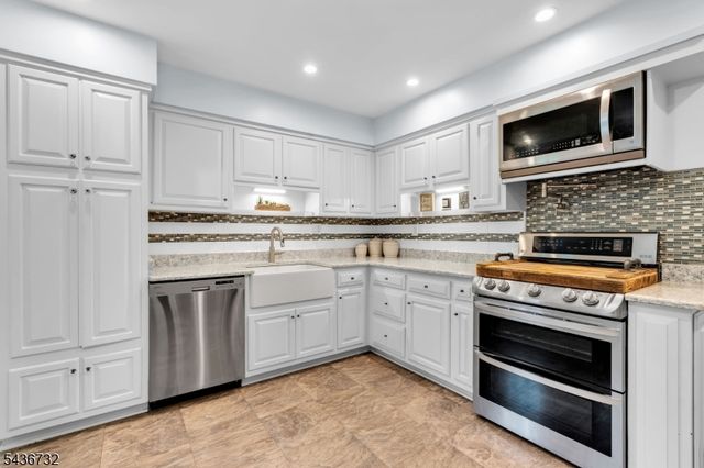 19 Mccann Mill Rd, Tewksbury Twp., NJ 07979