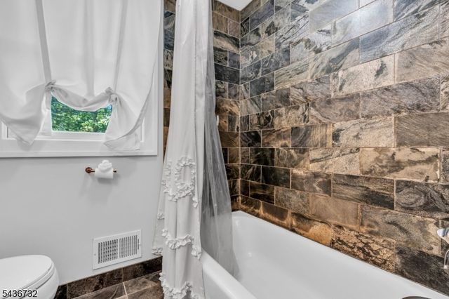 19 Mccann Mill Rd, Tewksbury Twp., NJ 07979