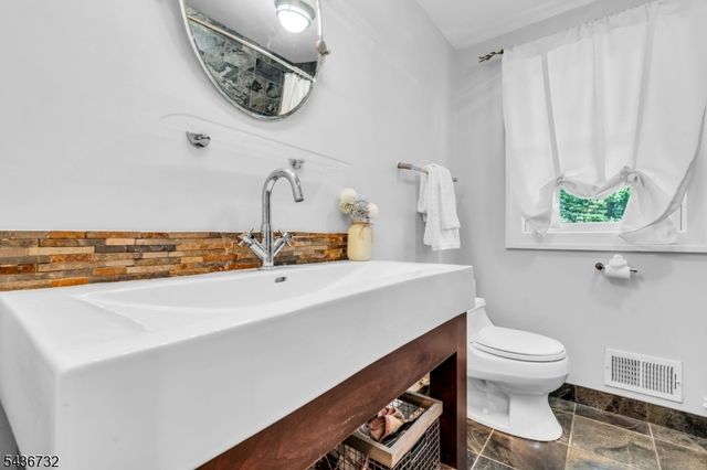 19 Mccann Mill Rd, Tewksbury Twp., NJ 07979