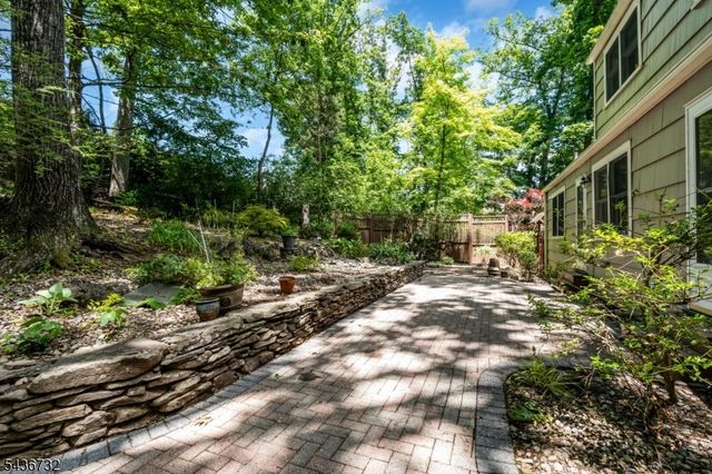 19 Mccann Mill Rd, Tewksbury Twp., NJ 07979