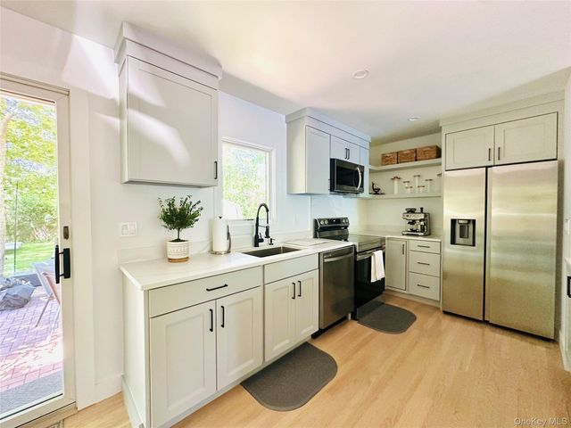 45 Yale Drive, Hampton Bays, NY 11946