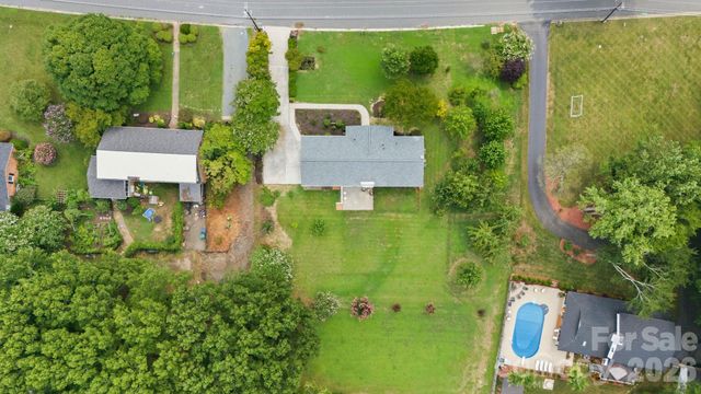 19924 Floral Lane, Cornelius, NC 28031